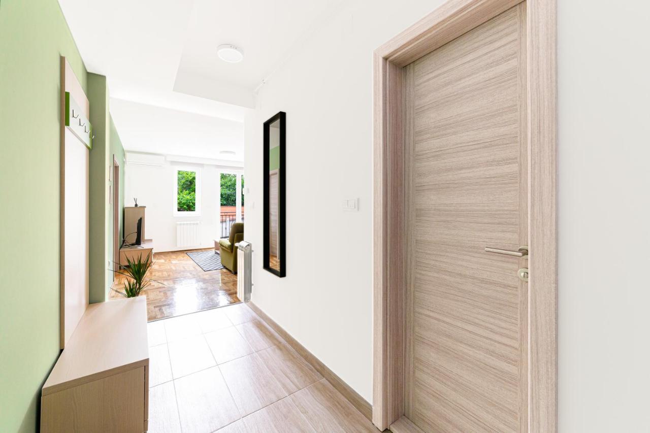 Djokic Apartments Kragujevac Ngoại thất bức ảnh