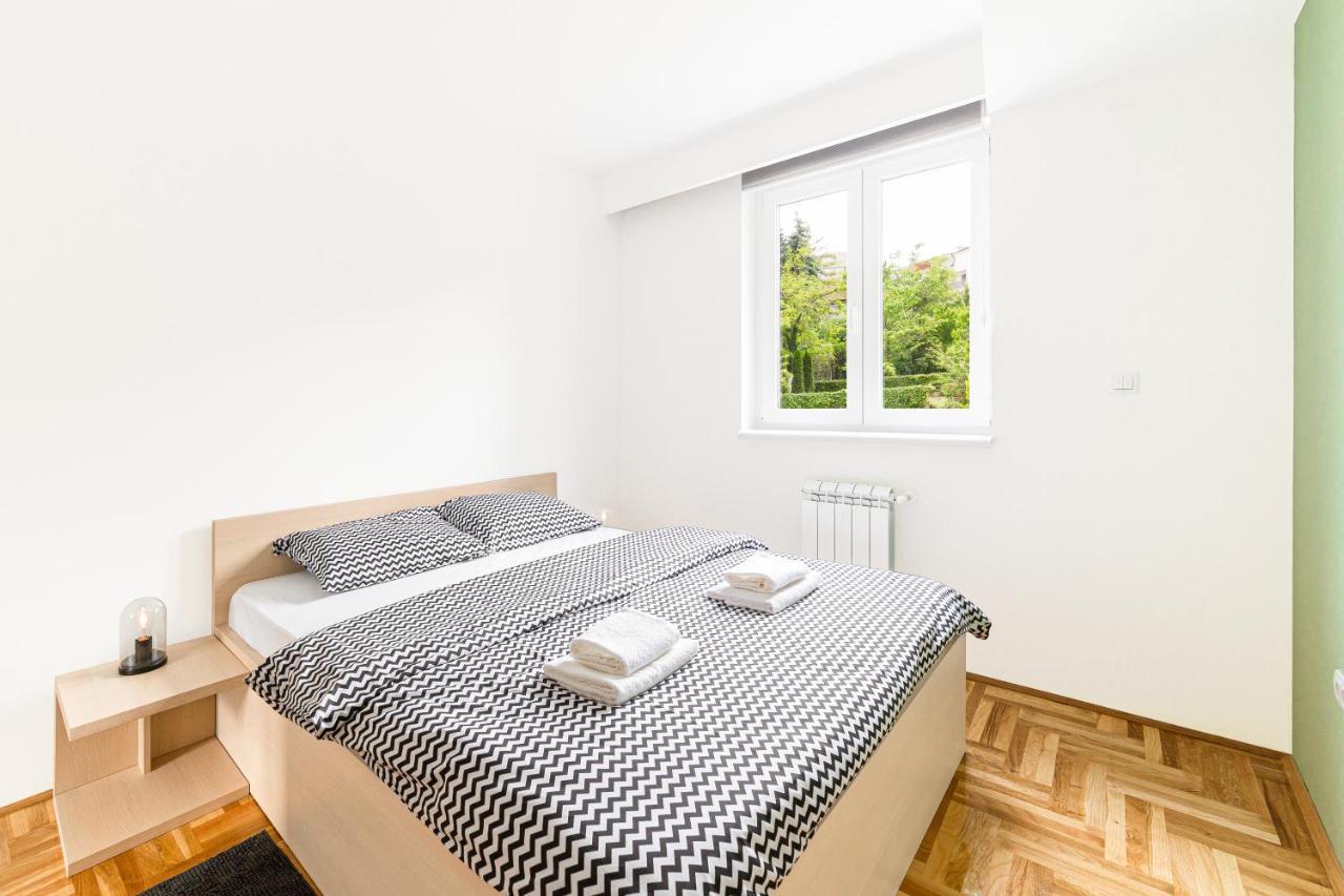 Djokic Apartments Kragujevac Ngoại thất bức ảnh